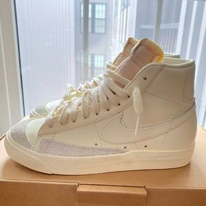 Nike Blazer Mid 77’ Vintage Sneakers - Coconut Milk Size 7 Women